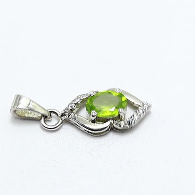 Gift For Her 925 Sterling Silver Natural Peridot Gemstone Pendant SP-24